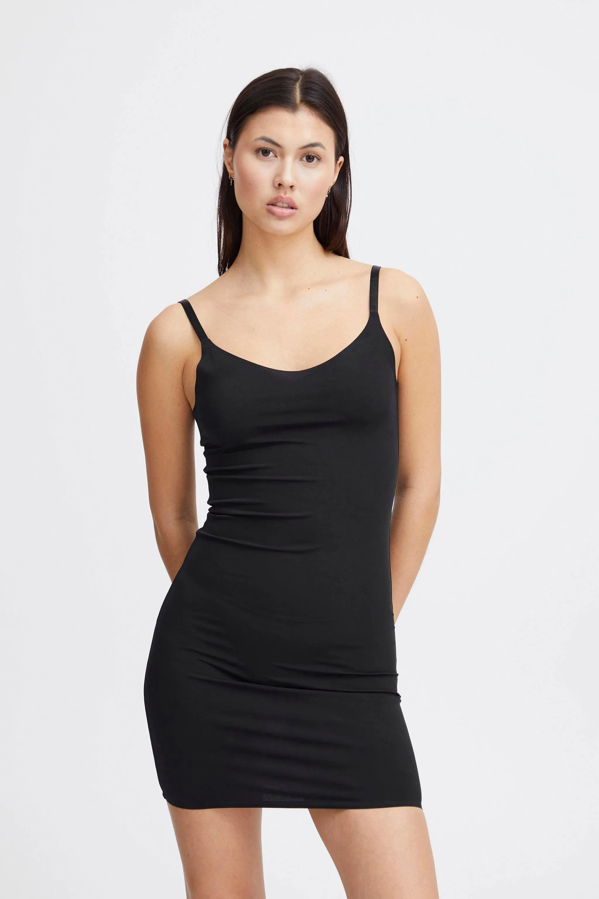 BASIC SLIP DRESS (BLACK)